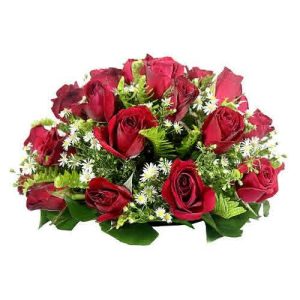 Red roses posy